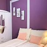 Clear And Cozy Apartment 21A